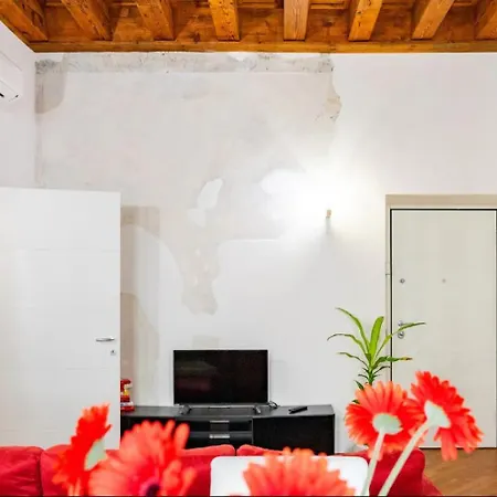 Magnolia - Piazza Delle Erbe Verona