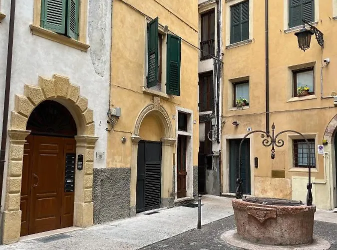 Magnolia - Piazza Delle Erbe