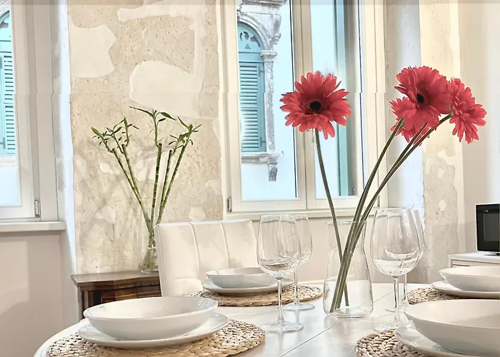 Magnolia - Piazza Delle Erbe