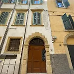 Magnolia - Piazza Delle Erbe *