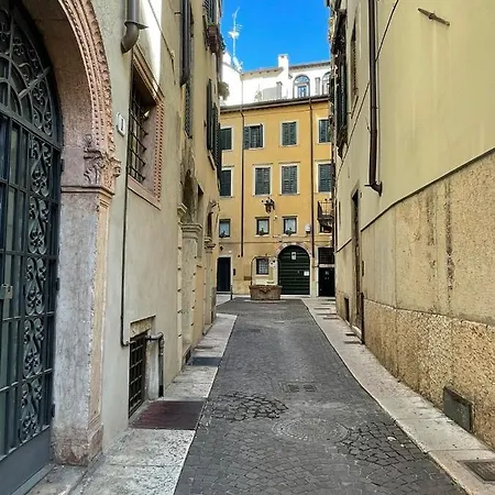 Lägenhet Magnolia - Piazza Delle Erbe *